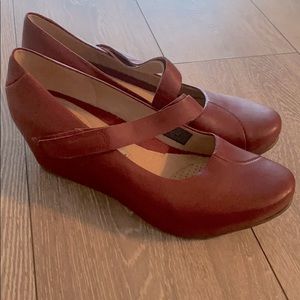 Pair of Tsubo wedge heels